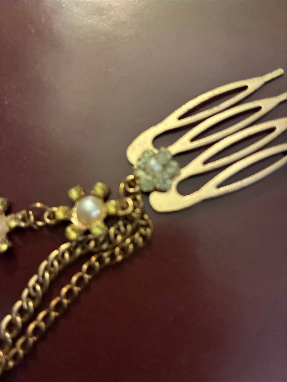 Gold Floral Double-Comb Hair Chain with Pearlescent Accents